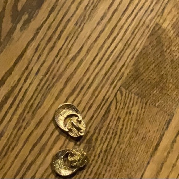 Elegant Black and Gold Earrings Fifth Avenue - Picture 2 of 4